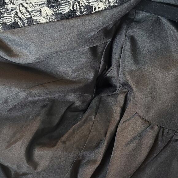 Robert Rodriguez Black and Ivory Wool Blend Short Jacket Size 10 - Picture 13 of 15